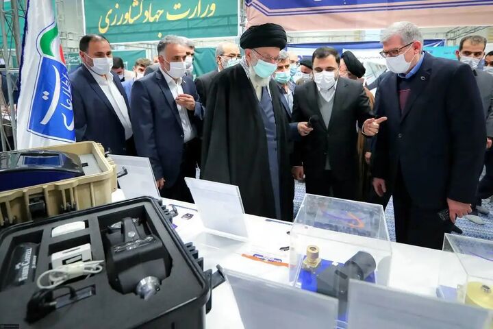 گزارش وزیر ارتباطات از بازدید رهبر انقلاب از دستاوردهای اقتصاد دیجیتال گزارش وزیر ارتباطات از بازدید رهبر انقلاب از دستاوردهای اقتصاد دیجیتال