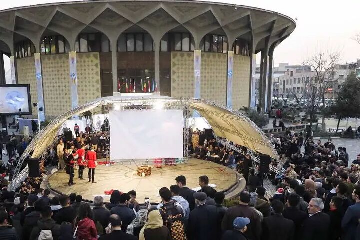 نامزدهای دریافت جوایز بخش مسابقه تئاتر خیابانی معرفی شدند نامزدهای دریافت جوایز بخش مسابقه تئاتر خیابانی معرفی شدند