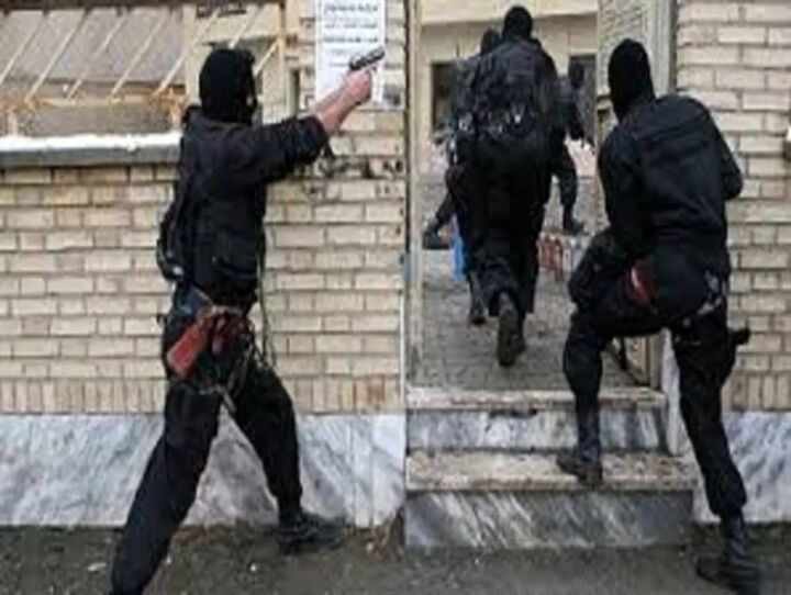 دستگیری قاتل متواری پس از ۲ ماه زندگی مخفیانه در ایرانشهر دستگیری قاتل متواری پس از ۲ ماه زندگی مخفیانه در ایرانشهر