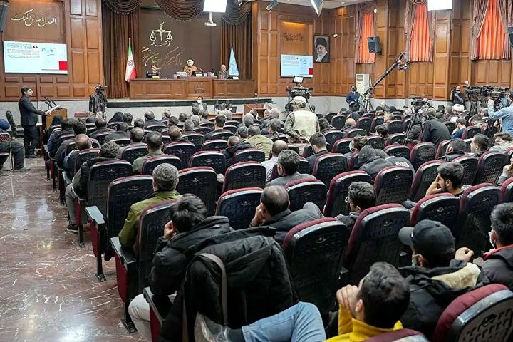 معرفی متهم ردیف سیوهفتم دادگاه منافقین معرفی متهم ردیف سیوهفتم دادگاه منافقین