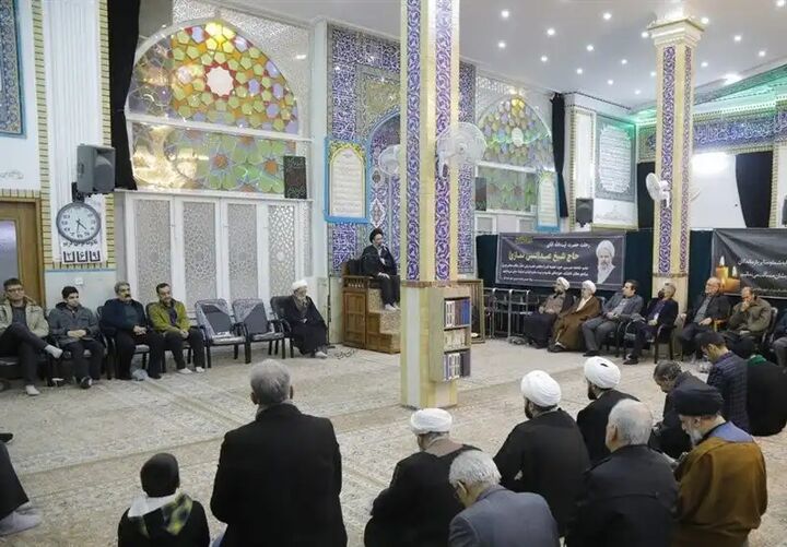 مراسم بزرگداشت آیتالله نمازی در قم برگزار شد مراسم بزرگداشت آیتالله نمازی در قم برگزار شد