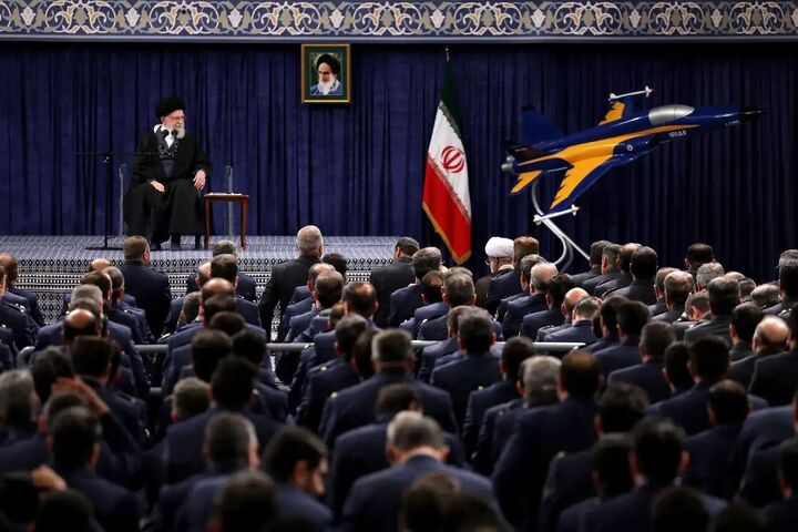 رهبر انقلاب: نتیجه انتخابات پرشور، افزایش اقتدار ملی است رهبر انقلاب: نتیجه انتخابات پرشور، افزایش اقتدار ملی است