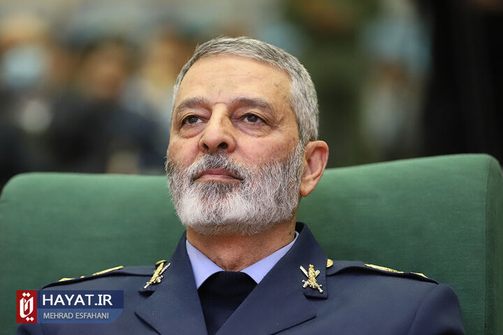 مراسم تقدیر و اعطای نشان افتخار به پیشکسوتان نیروی هوایی ارتش