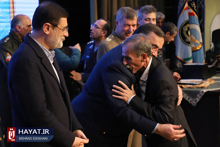 مراسم تقدیر و اعطای نشان افتخار به پیشکسوتان نیروی هوایی ارتش