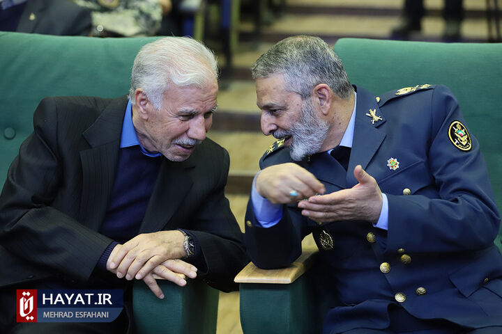 مراسم تقدیر و اعطای نشان افتخار به پیشکسوتان نیروی هوایی ارتش