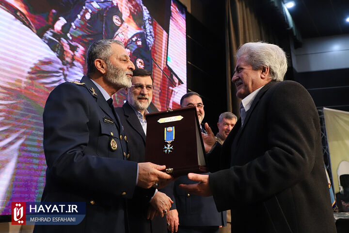 مراسم تقدیر و اعطای نشان افتخار به پیشکسوتان نیروی هوایی ارتش