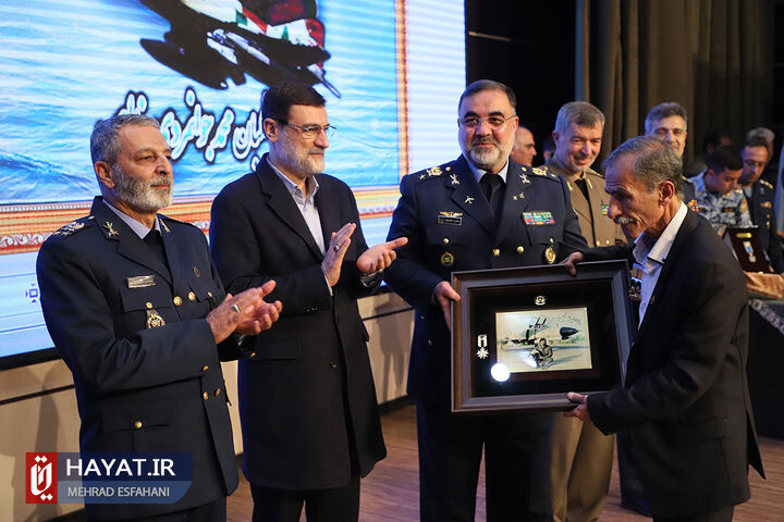مراسم تقدیر و اعطای نشان افتخار به پیشکسوتان نیروی هوایی ارتش