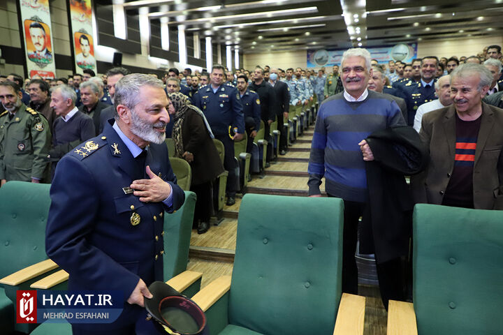 مراسم تقدیر و اعطای نشان افتخار به پیشکسوتان نیروی هوایی ارتش