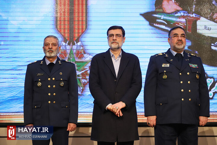 مراسم تقدیر و اعطای نشان افتخار به پیشکسوتان نیروی هوایی ارتش