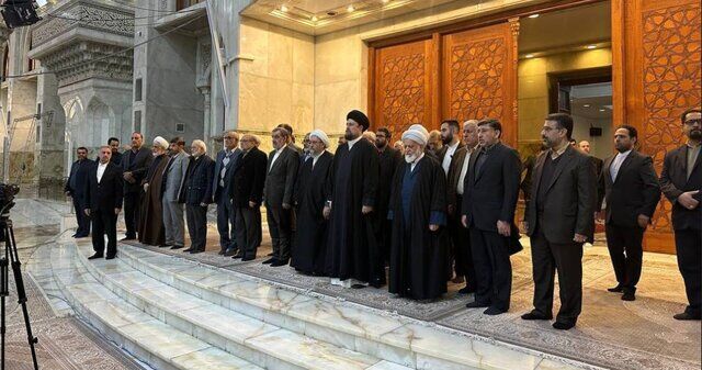 تجدید میثاق اعضای مجمع تشخیص مصلحت با آرمانهای امام راحل تجدید میثاق اعضای مجمع تشخیص مصلحت با آرمانهای امام راحل