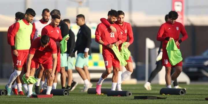 رقابت مشاور تاج با قلعهنویی و ملیپوشان در کنار حضور یک میهمان ویژه رقابت مشاور تاج با قلعهنویی و ملیپوشان در کنار حضور یک میهمان ویژه