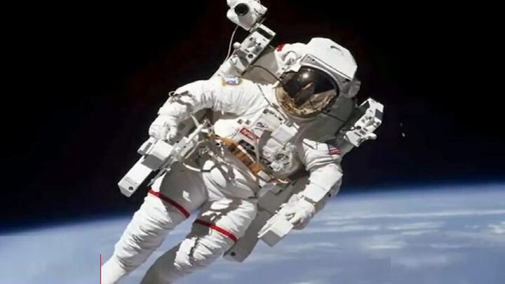 اعزام ربات جراح به فضا اعزام ربات جراح به فضا