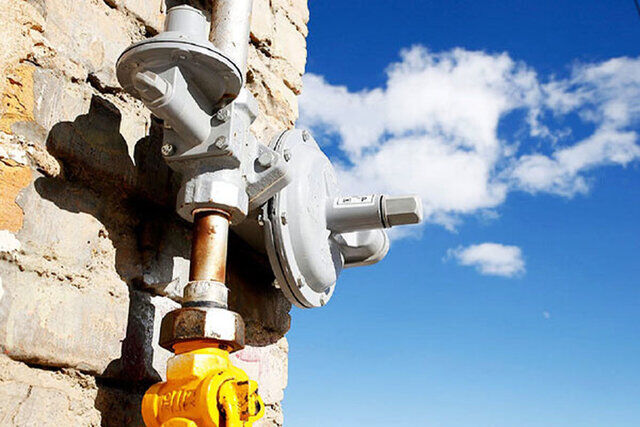 مشعل گاز پس از ۴۴سال در روستای ترقیان جاجرود تهران روشن شد مشعل گاز پس از ۴۴سال در روستای ترقیان جاجرود تهران روشن شد