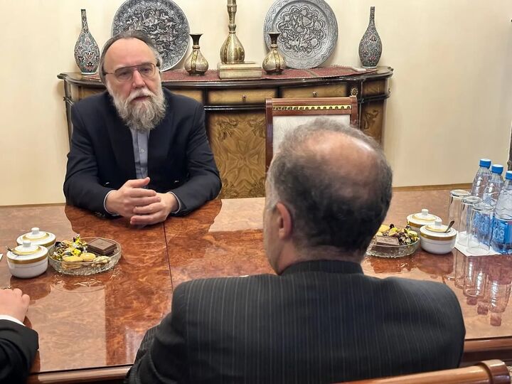 برجسته شدن اهمیت اسلام و تشیع در تمدن ایرانی پس از انقلاب برجسته شدن اهمیت اسلام و تشیع در تمدن ایرانی پس از انقلاب