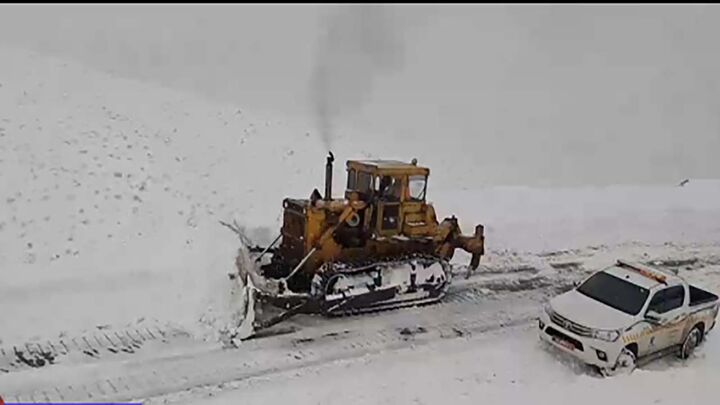 گردنه ژالانه پس از گذشت ۳ روز بازگشایی شد گردنه ژالانه پس از گذشت ۳ روز بازگشایی شد