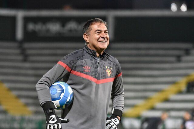 مربی دروازهبانهای پرسپولیس انتخاب شد مربی دروازهبانهای پرسپولیس انتخاب شد