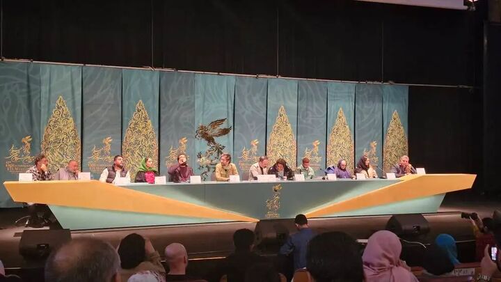 نشست خبری «پرویزخان» برگزار شد/ کاش پرویز دهداری و همسرش را ببینم نشست خبری «پرویزخان» برگزار شد/ کاش پرویز دهداری و همسرش را ببینم