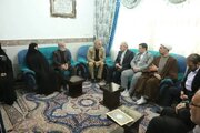 دیدار معاون رئیس‌جمهور با دو خانواده شهید مدافع حرم در قم