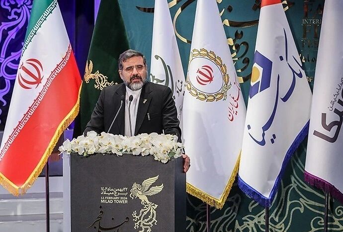 امسال بیش از هزار و ۱۰۰ میلیارد فروش در سینما داشتیم امسال بیش از هزار و ۱۰۰ میلیارد فروش در سینما داشتیم