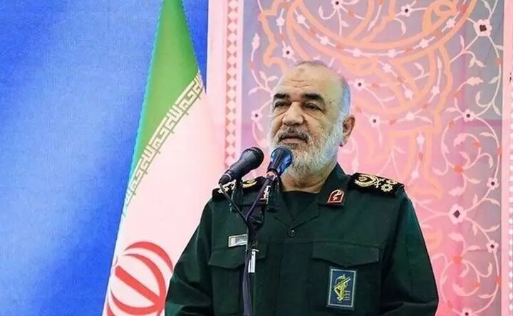 شلیک موشک بالستیک دوربرد از ناو جنگی سپاه شلیک موشک بالستیک دوربرد از ناو جنگی سپاه