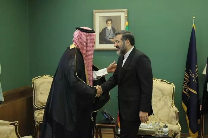 وزیر فرهنگ خواستار حل مشکل حج عمره شد/ سفیر عربستان: مسائل در حال حل شدن است