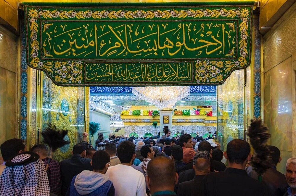 باغ کرامت است گلوی تو یا حسین (ع) ...