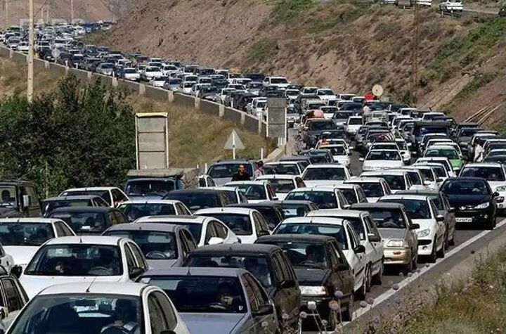 ترافیک نیمه سنگین در جاده‌های اطراف تهران