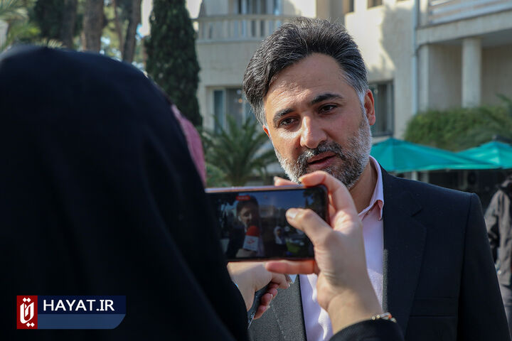 حاشیه جلسه هیات دولت - 25 بهمن