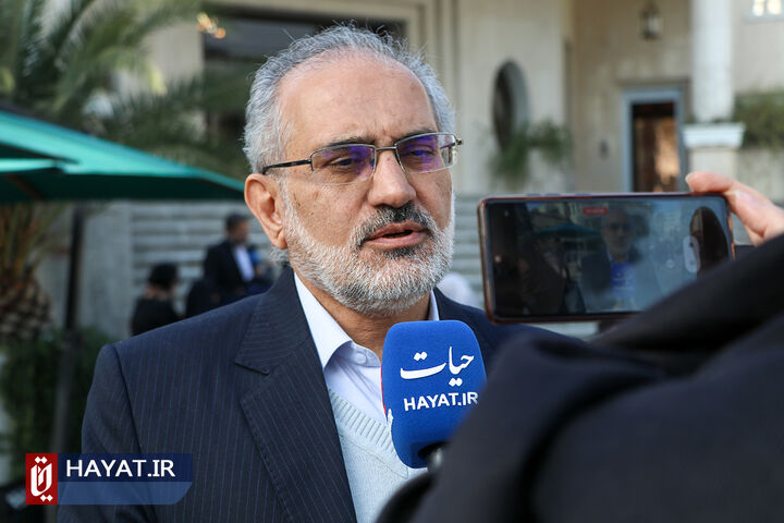 حاشیه جلسه هیات دولت - 25 بهمن