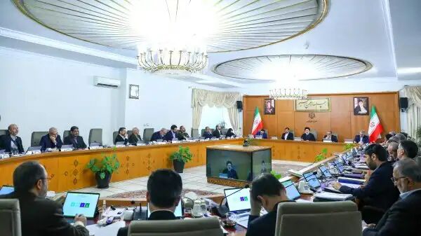 تاکید رئیسی بر تجدیدنظر در انتصاب مدیران پروازی و غیربومی/ خودروی ایرانی در تراز جهانی تولید میشود تاکید رئیسی بر تجدیدنظر در انتصاب مدیران پروازی و غیربومی/ خودروی ایرانی در تراز جهانی تولید میشود