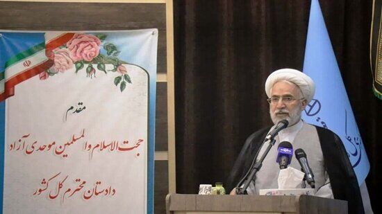 برخورد قاطع با مراکز غیرمجاز سقطجنین و شبکههای مجرمانه این حوزه برخورد قاطع با مراکز غیرمجاز سقطجنین و شبکههای مجرمانه این حوزه