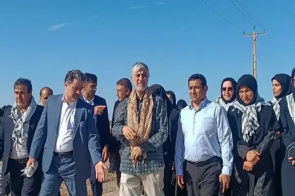 وزیر ورزش از مناطق جنگی جنوب بازدید کرد وزیر ورزش از مناطق جنگی جنوب بازدید کرد