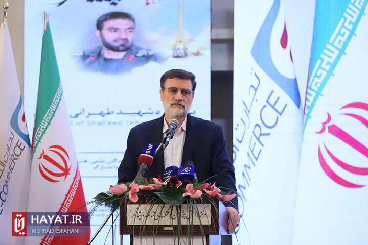 کنار شخصیت علمی شهید طهرانیمقدم الگویی اجتماعی وجود دارد کنار شخصیت علمی شهید طهرانیمقدم الگویی اجتماعی وجود دارد