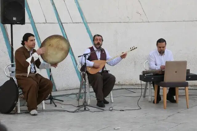 اجرا آواهای ایران زمین و شاهنامهخوانی در جشنواره صنایع دستی فجر