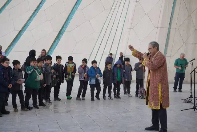 اجرا آواهای ایران زمین و شاهنامه‌خوانی در جشنواره صنایع دستی فجر