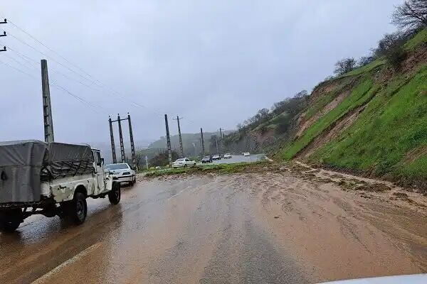 رانش زمین در مهاباد / ۱۲واحد روستایی تخلیه شد رانش زمین در مهاباد / ۱۲واحد روستایی تخلیه شد