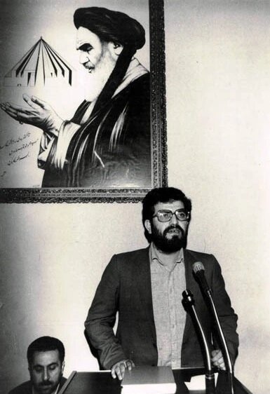 از «کیهان» تا «آسمان» : خطی به روشنای خون