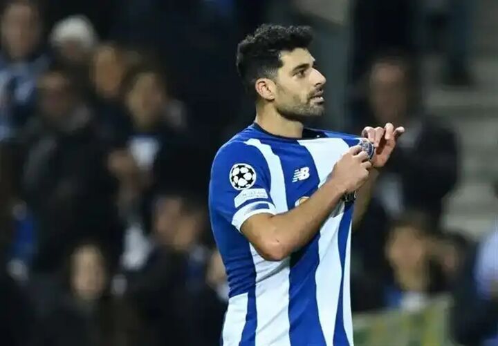 تمجید ویژه سرمربی پورتو از مهدی طارمی تمجید ویژه سرمربی پورتو از مهدی طارمی