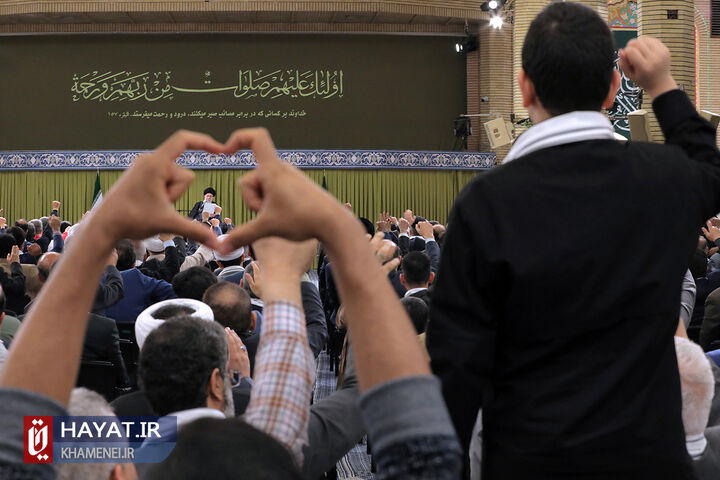 دیدار دست‌اندرکاران دومین کنگره ۲۴ هزار شهید استان خوزستان با رهبر انقلاب