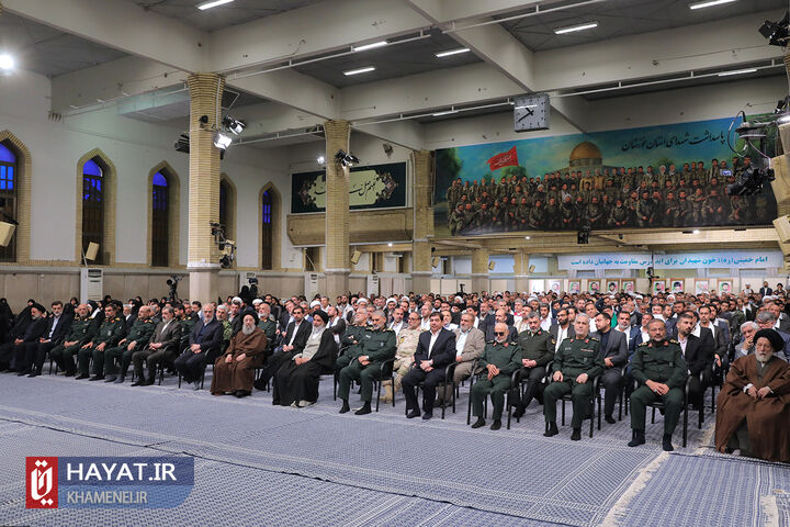 دیدار دست‌اندرکاران دومین کنگره ۲۴ هزار شهید استان خوزستان با رهبر انقلاب