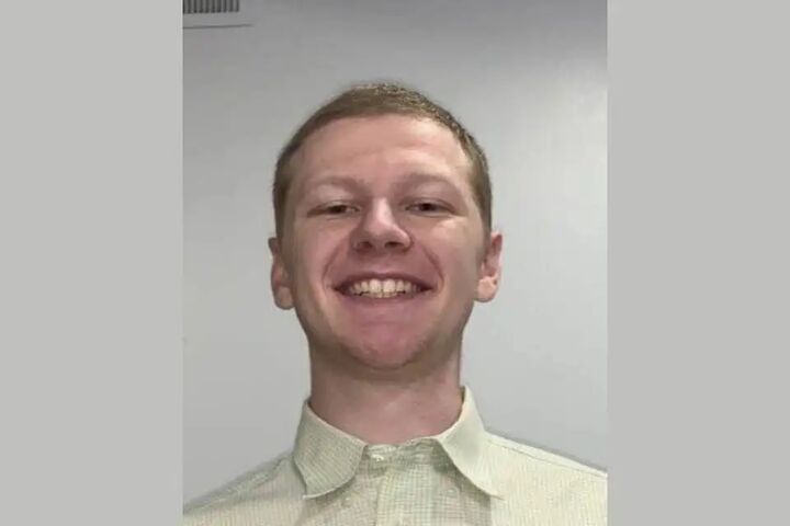 مرگ خلبان آمریکایی بر اثر خودسوزی در اعتراض به جنگ غزه مرگ خلبان آمریکایی بر اثر خودسوزی در اعتراض به جنگ غزه