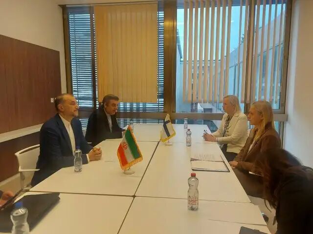 رایزنی وزیران خارجه ایران و فنلاند در ژنو رایزنی وزیران خارجه ایران و فنلاند در ژنو