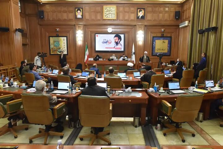 بهای پایه طرح ترافیک ۷۵ هزار تومان میشود/ عوارض ۳۵ درصدی برای مجوز احداث آنتن و دکلها بهای پایه طرح ترافیک ۷۵ هزار تومان میشود/ عوارض ۳۵ درصدی برای مجوز احداث آنتن و دکلها