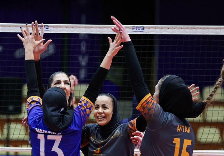 سایپا قهرمان لیگ برتر والیبال زنان شد سایپا قهرمان لیگ برتر والیبال زنان شد