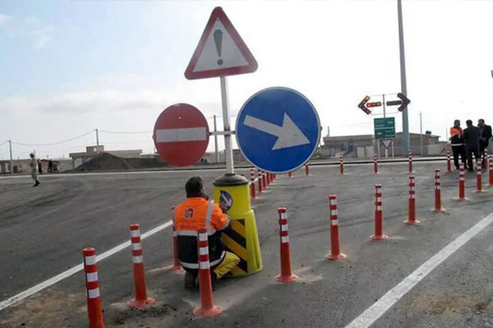 ۱۴ هزار علائم جادهای در راههای سیستان و بلوچستان نصب شد ۱۴ هزار علائم جادهای در راههای سیستان و بلوچستان نصب شد