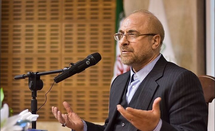 امام (ره) هرگز اجازه حذف شدن مساله فلسطین از دستور کار مردم را نداد امام (ره) هرگز اجازه حذف شدن مساله فلسطین از دستور کار مردم را نداد