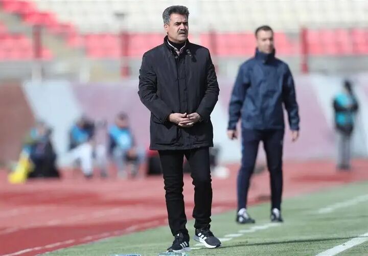 تساوی مقابل صنعت نفت خودزنی بود/ از هواداران حریف عذرخواهی میکنم تساوی مقابل صنعت نفت خودزنی بود/ از هواداران حریف عذرخواهی میکنم