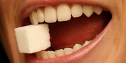 مصرف قند سبب افزایش پوسیدگی دندان می‌شود/ ضرورت مصرف شیرینی طبیعی جایگزین قند
