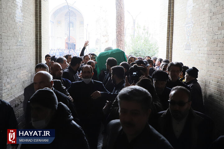 مراسم تشییع پیکر آیت الله محمد امامی کاشانی