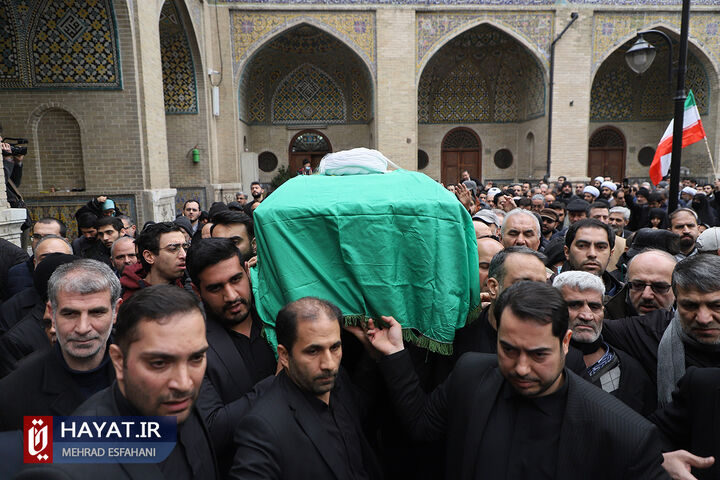 مراسم تشییع پیکر آیت الله محمد امامی کاشانی